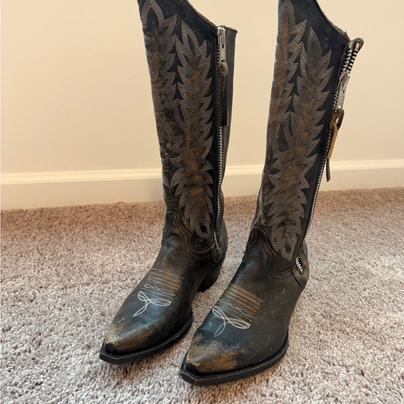 Idyllwind Black and Brown Heeled Boots - Picture 5 of 8